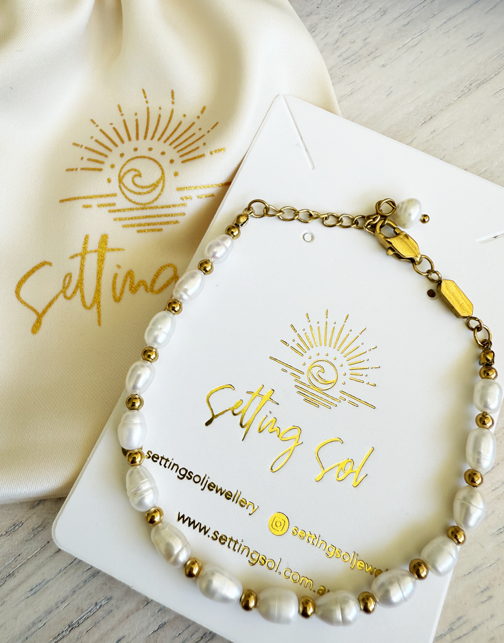 Elodie Freshwater Pearl Bracelet 18k Gold Plated Titanium, Tarnish Free, Hypoallergenic + Waterproof