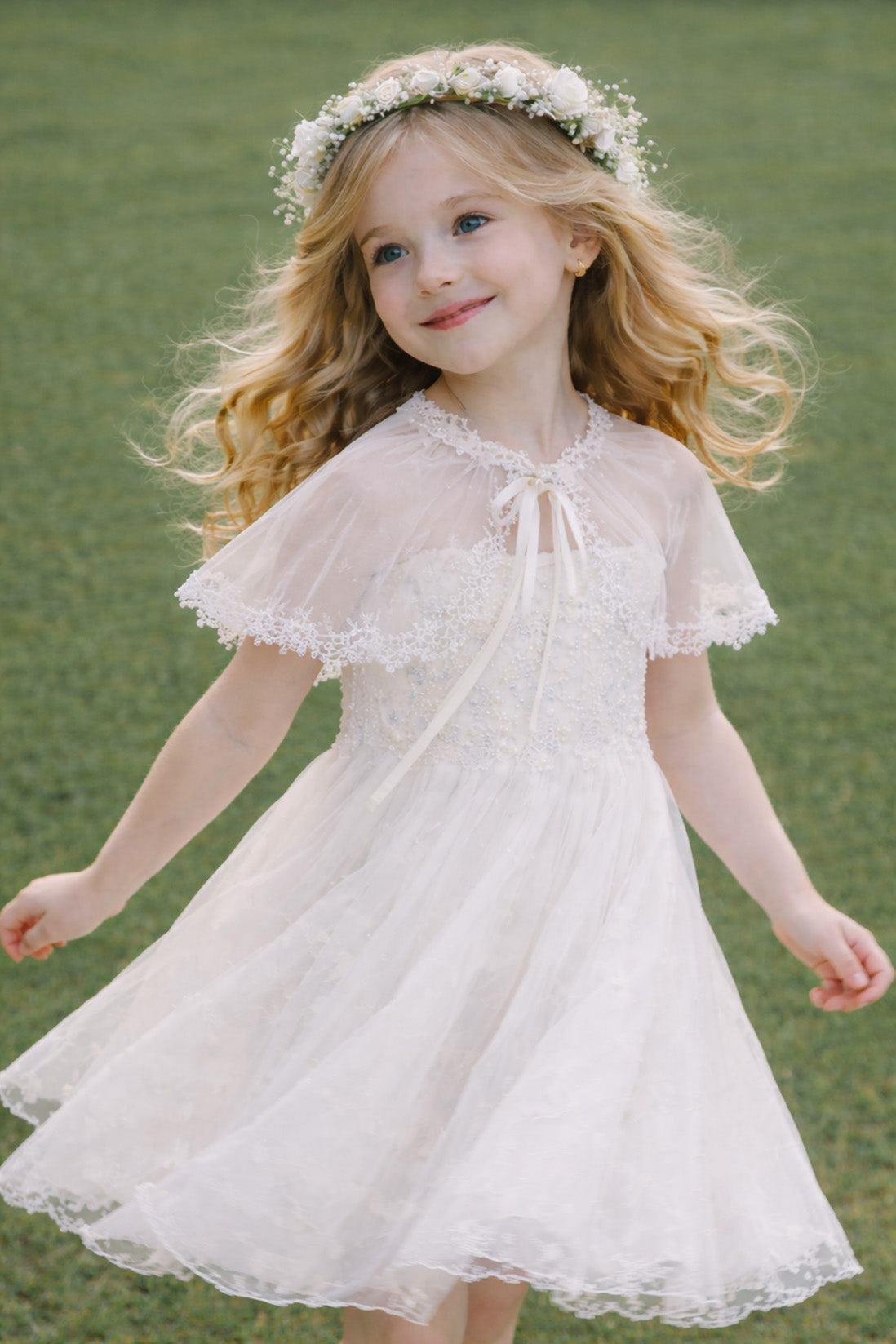 PREORDER - Autumn Cape in Ivory White