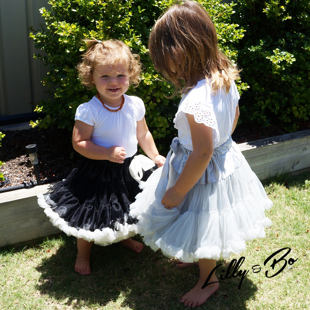 Amelie Pettiskirt in Silver Dove