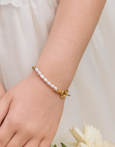 Pearl - Bracelet for Flower Girls // 18k Gold Plated PVD + Freshwater Pearls.