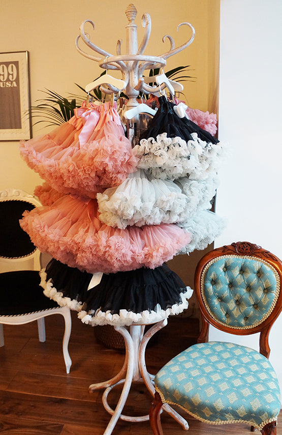Amelie Pettiskirt in black and cream