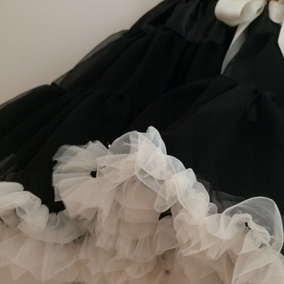 Amelie Pettiskirt in black and cream